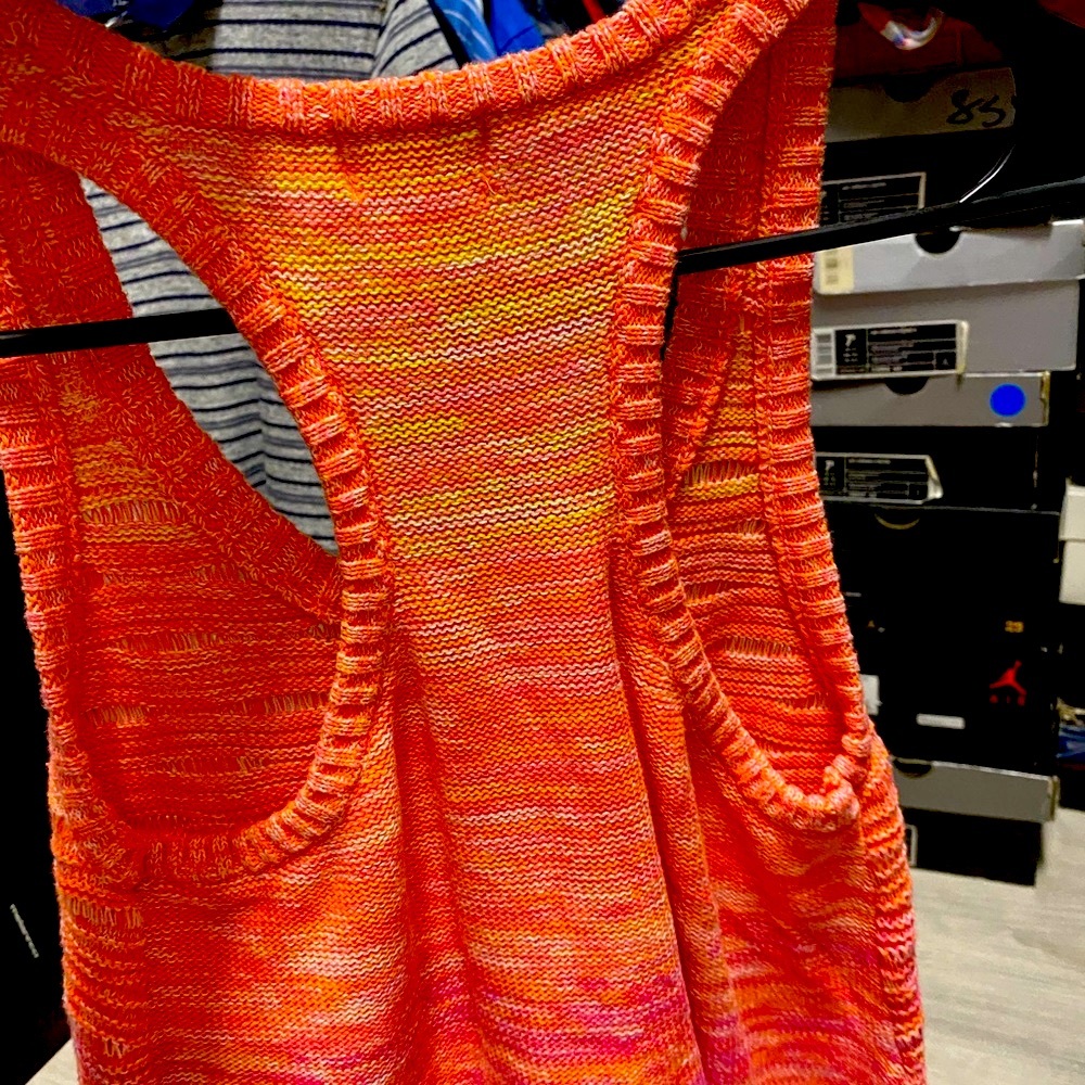 Sweater style tank - Picture 3 of 4
